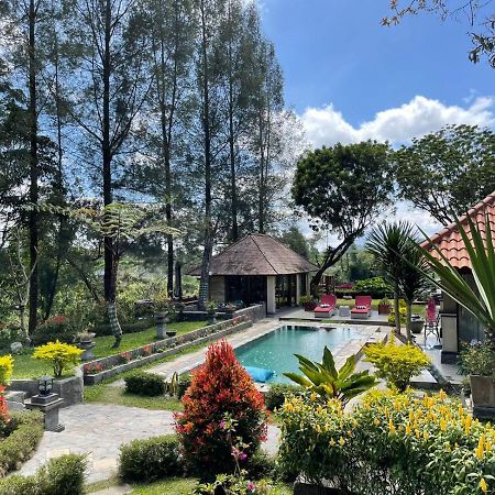 Balinese Villa In Berastagi Exteriér fotografie