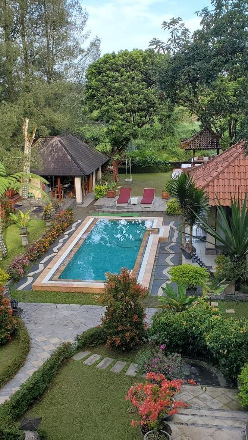 Balinese Villa In Berastagi Exteriér fotografie