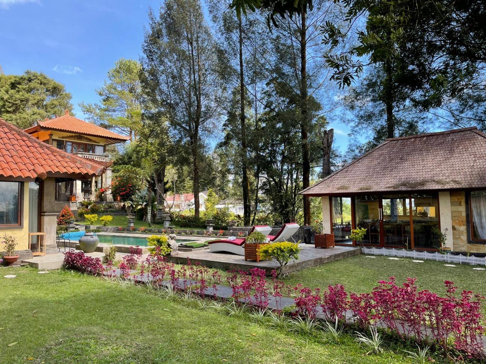 Balinese Villa In Berastagi Exteriér fotografie